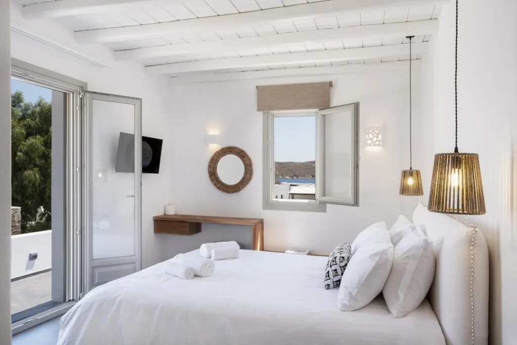 nautilus serifos room