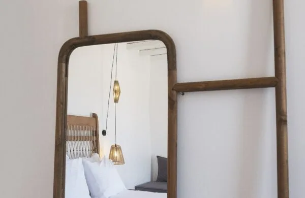 Deluxe Suite mirror