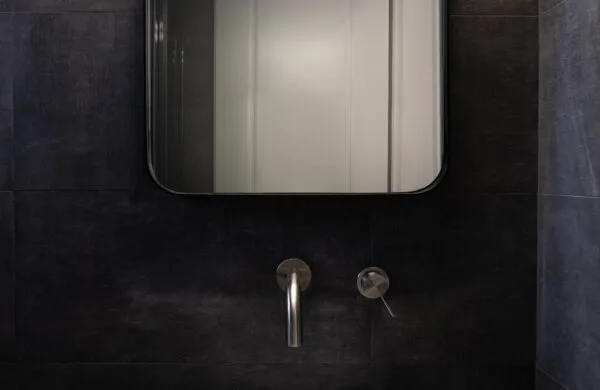Deluxe Double bathroom