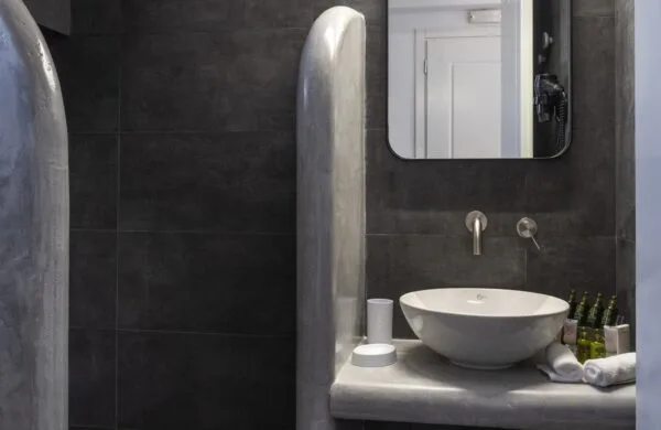 Deluxe Double bathroom