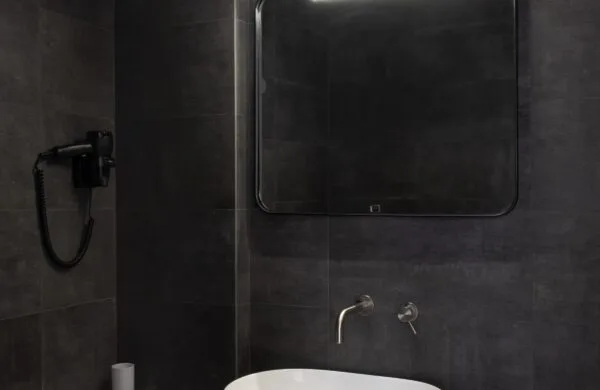 Economy Double bathroom